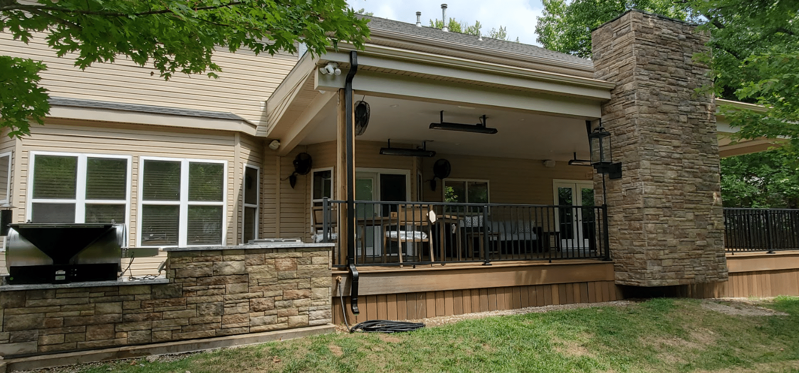 Covered Decks - Custom Deck Builders near me in Saint Louis Missouri